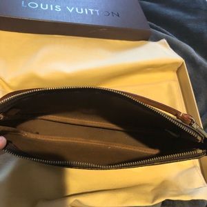 Louis Vuitton mini pouchette